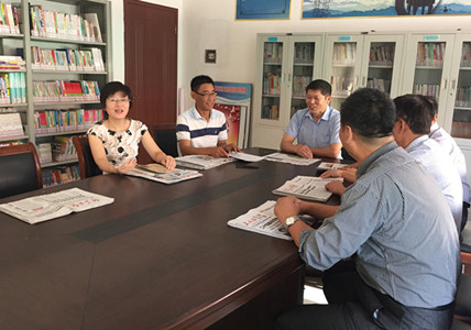市局對(duì)我區(qū)社區(qū)教育工作進(jìn)行督導(dǎo)檢查