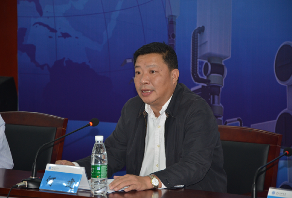 全市工業(yè)機器人應(yīng)用技術(shù)人才校企對接座談會在淮海技師學(xué)院召開