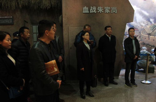 泗洪中專開展“緬懷革命先烈、獻身職教事業(yè)”黨員活動