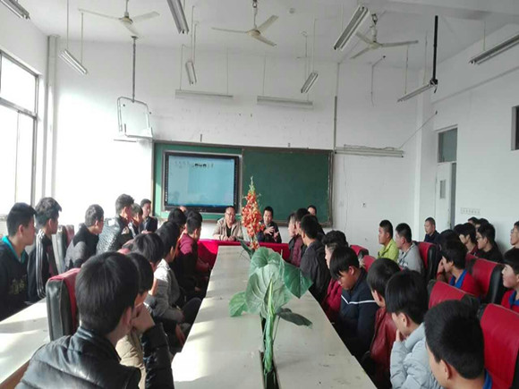 上海寶鋼集團(tuán)到宿遷經(jīng)貿(mào)高職會面訂單培養(yǎng)學(xué)生
