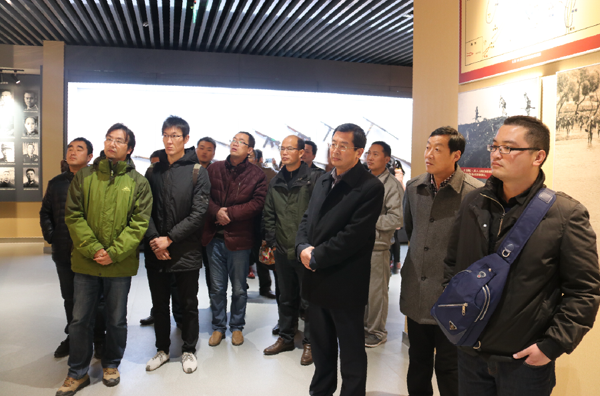 淮海技師學院組織黨員赴沂蒙山開展“兩學一做”專題黨性教育活動