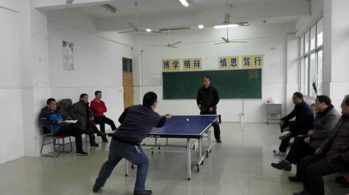 泗陽(yáng)中專教職工乒乓球比賽開賽