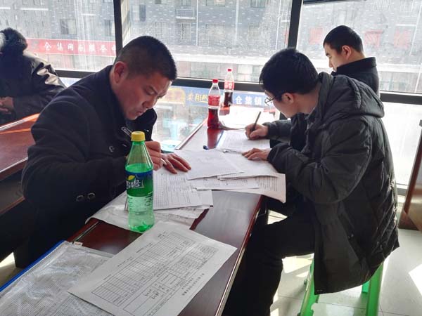 淮海技師學(xué)院組織干部職工參與全市“三進(jìn)三幫”第五次統(tǒng)一活動(dòng)