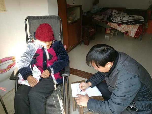 深入調(diào)查村民情意，入戶開展真情幫辦——淮海技師學(xué)院組織參與全市“三進三幫”活動第六個統(tǒng)一活動日