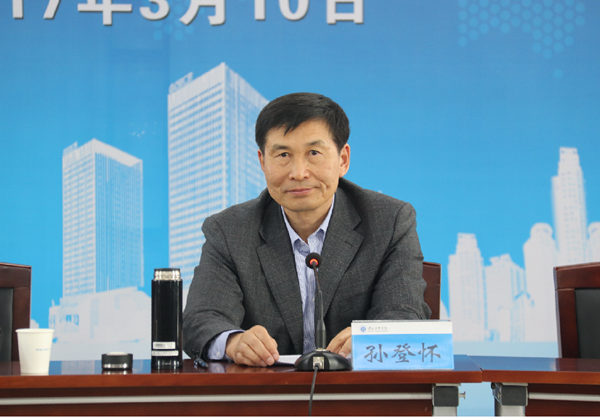 淮海技師學(xué)院隆重舉行校企合作集中簽約暨冠名班開(kāi)班儀式