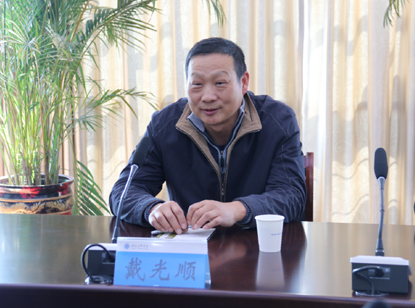 江蘇財(cái)經(jīng)職業(yè)技術(shù)學(xué)院副校長(zhǎng)戴光順一行到淮海技師學(xué)院考察交流