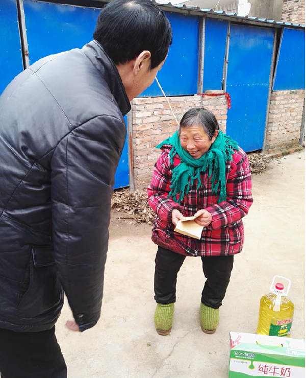 心系扶貧  讓愛先行——淮海技師學(xué)院黨委委員、副院長王治“三進三幫”典型事跡