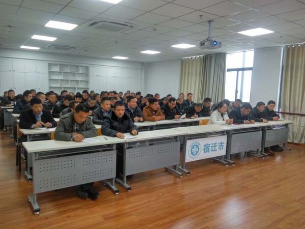 公交二公司汽車駕駛員高級(jí)工培訓(xùn)班在淮海技師學(xué)院開班