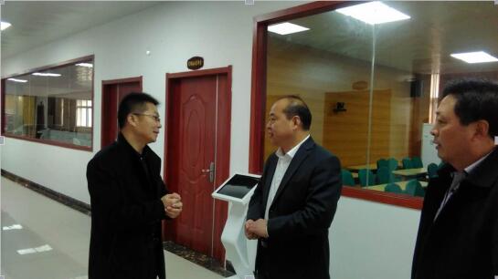 安徽省泗縣教育考察團(tuán)一行來校參觀交流