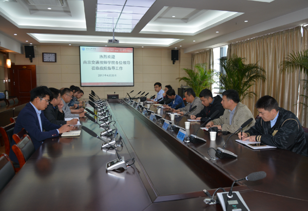南京交通技師學(xué)院到淮海技師學(xué)院考察交流職業(yè)培訓(xùn)工作
