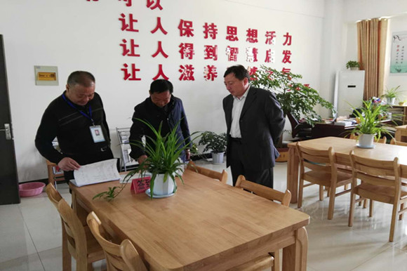 區(qū)責(zé)任督學(xué)到宿城中專督查工作