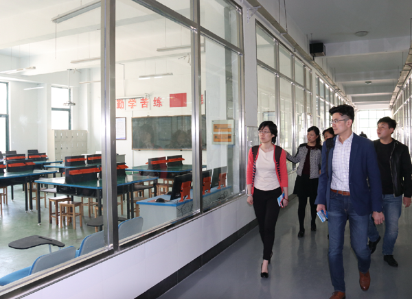 蘋果中國教育公司到淮海技師學院洽談合作事宜
