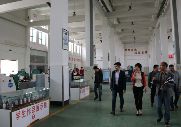 蘋果中國教育公司到淮海技師學院洽談合作事宜