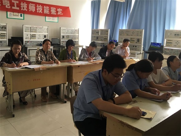 宿遷經(jīng)貿(mào)高職“特色課匯報(bào)展示”活動(dòng)圓滿結(jié)束