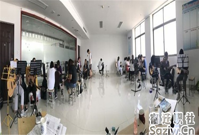 宿遷技師學(xué)院高職部開展豐富多彩的學(xué)生社團活動