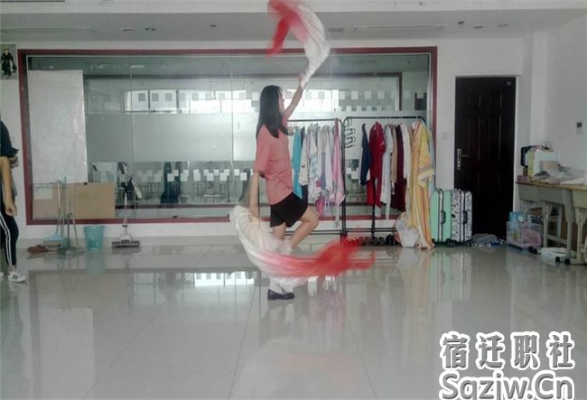 宿遷技師學(xué)院高職部開展豐富多彩的學(xué)生社團活動