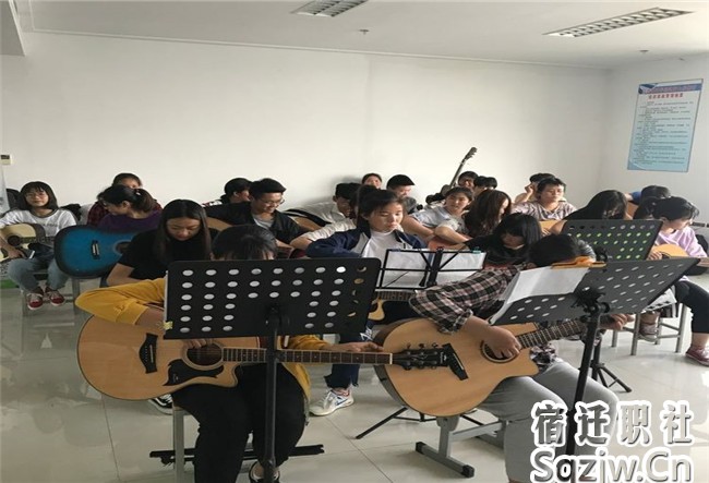 宿遷技師學(xué)院高職部開展豐富多彩的學(xué)生社團活動