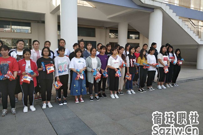 宿遷技師學(xué)院幼師藝術(shù)系隆重舉行“文明宿舍”、“樣板教室”頒獎(jiǎng)儀式