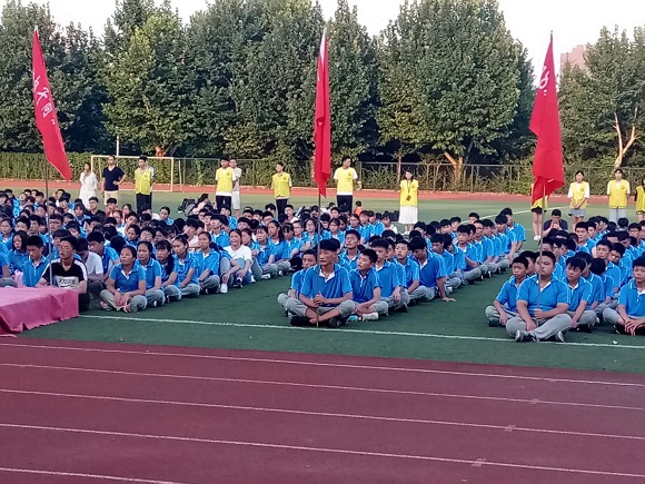 宿遷經(jīng)貿(mào)高職舉辦2018級新生法制教育講座