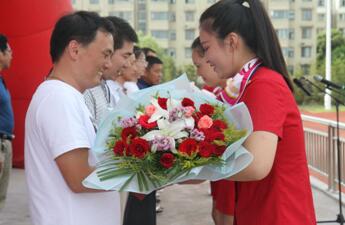泗洪中專舉行隆重的慶祝教師節(jié)大會(huì)