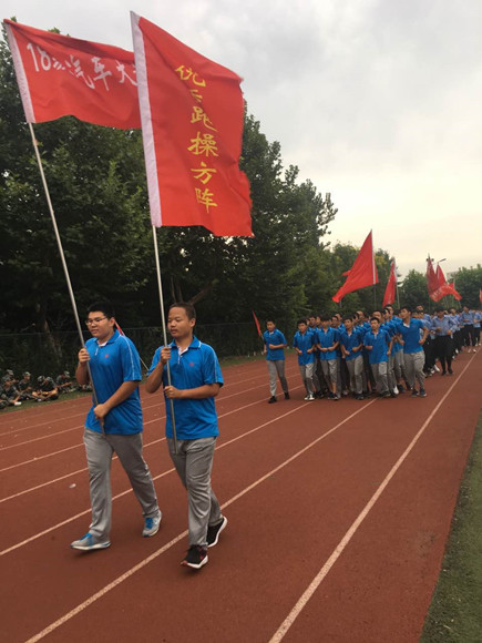 規(guī)范跑操訓(xùn)練 提升跑操質(zhì)量