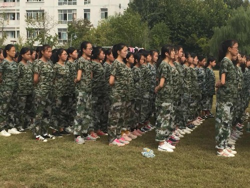 泗陽中專組織2018級新生軍訓(xùn)