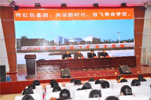 泗陽中專舉行“傳紅色基因，共話新時(shí)代，放飛青春夢想”報(bào)告會