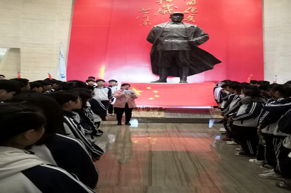 宿城中專開展清明節(jié)祭掃朱瑞將軍紀(jì)念館活動