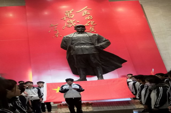 宿城中專開展清明節(jié)祭掃朱瑞將軍紀(jì)念館活動