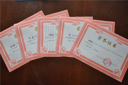泗陽(yáng)中專向三月份“學(xué)習(xí)強(qiáng)國(guó)”學(xué)習(xí)之星發(fā)放獎(jiǎng)品和證書