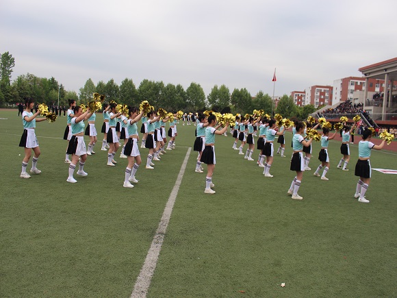 花樣年華 激情四射——宿遷經(jīng)貿(mào)高職2019年啦啦操大賽圓滿結(jié)束