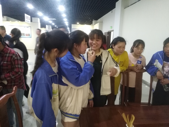 宿遷經(jīng)貿(mào)高職茶藝展示活動受好評