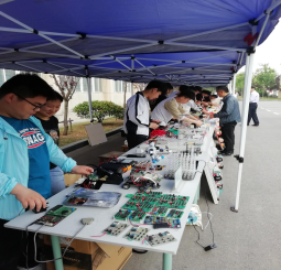 職業(yè)教育活動周電子電工作品展示