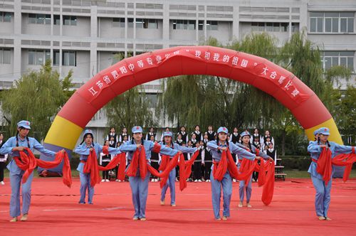 泗陽(yáng)中專(zhuān)舉行“我和我的祖國(guó)”大合唱比賽