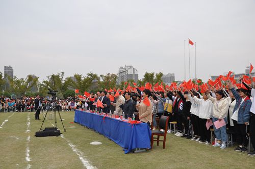 泗陽(yáng)中專(zhuān)舉行“我和我的祖國(guó)”大合唱比賽