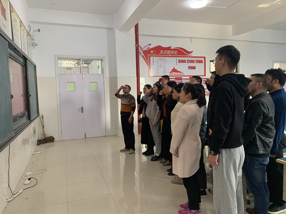 宿遷經(jīng)貿(mào)高職汽車工程系黨支部開展十月份黨員日活動