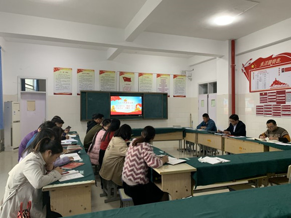初心是什么，使命干什么，奮斗比什么——宿遷經(jīng)貿(mào)高職汽車工程系黨支部開展專題第二次討論活動