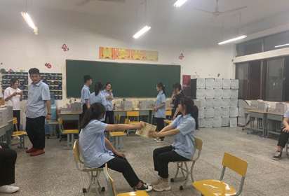 宿遷經(jīng)貿(mào)高職機(jī)電工程系語文課上開展古詩詞情景劇活動(dòng)