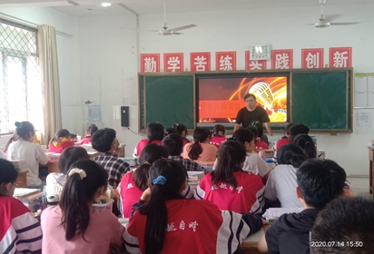 泗陽(yáng)中專：組織班級(jí)召開期末考試分析會(huì)