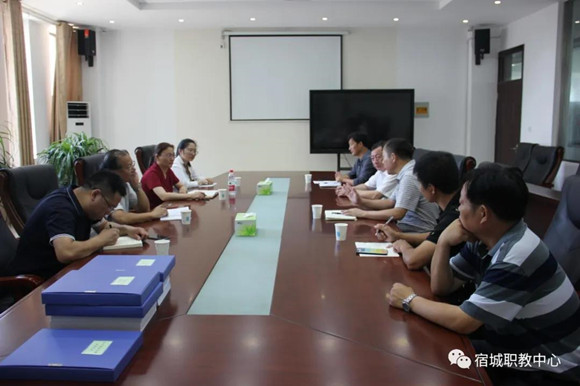 市人大和市政協(xié)調(diào)研組分別到宿城中專調(diào)研