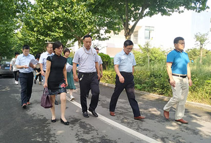 沭陽(yáng)中專迎來(lái)宿遷市“三項(xiàng)管理規(guī)范”專項(xiàng)檢查