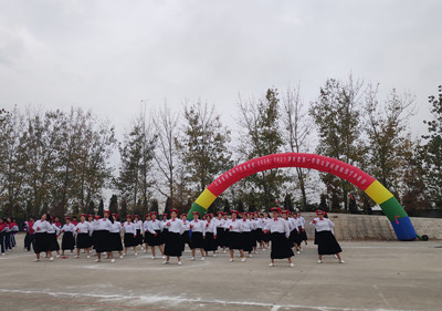 踏歌起舞躍動(dòng)精彩  激情飛揚(yáng)律動(dòng)青春