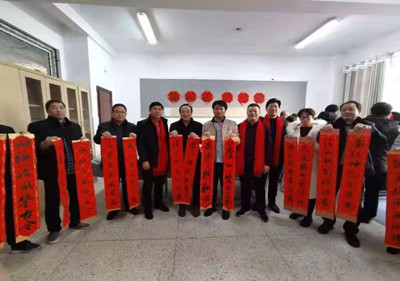 泗陽中專開展廉潔主題送春聯(lián)活動