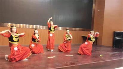 激揚(yáng)青春   技能筑夢(mèng)