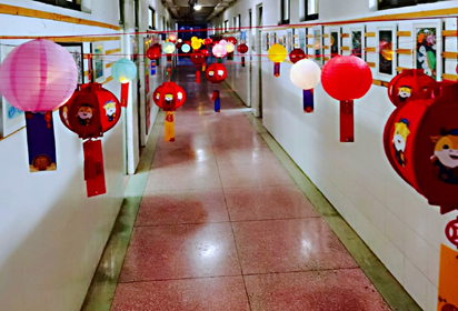 開學鬧元宵 笑語盈滿園——宿遷經(jīng)貿(mào)高職社服系開展“迎元宵  觀花燈  猜燈謎”活動