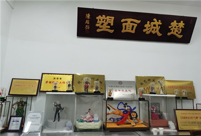 宿遷技師學(xué)院：“楚城面塑”傳承人高恩奎接受了江蘇教育報刊總刊的采訪