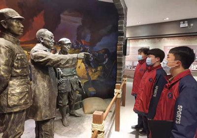 泗陽中專開展“清明祭英烈”主題祭掃烈士墓活動(dòng)
