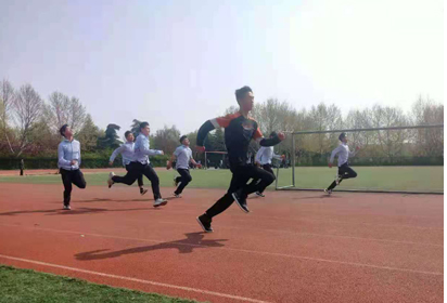 宿遷經(jīng)貿(mào)高職信息系商貿(mào)系聯(lián)合舉行春季運(yùn)動(dòng)會(huì)