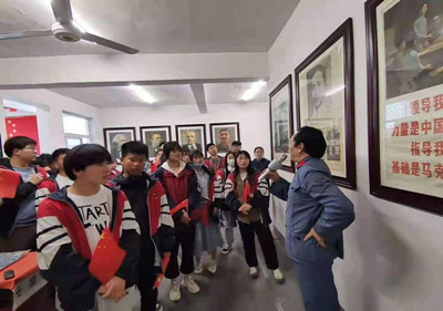 泗陽中專開展“傳承紅色基因 綻放青春之花”五四主題團日活動