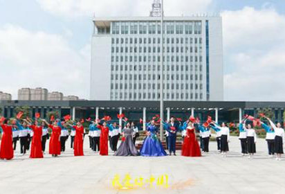 沭陽中專：用一場青春的快閃  唱一曲對祖國的贊歌